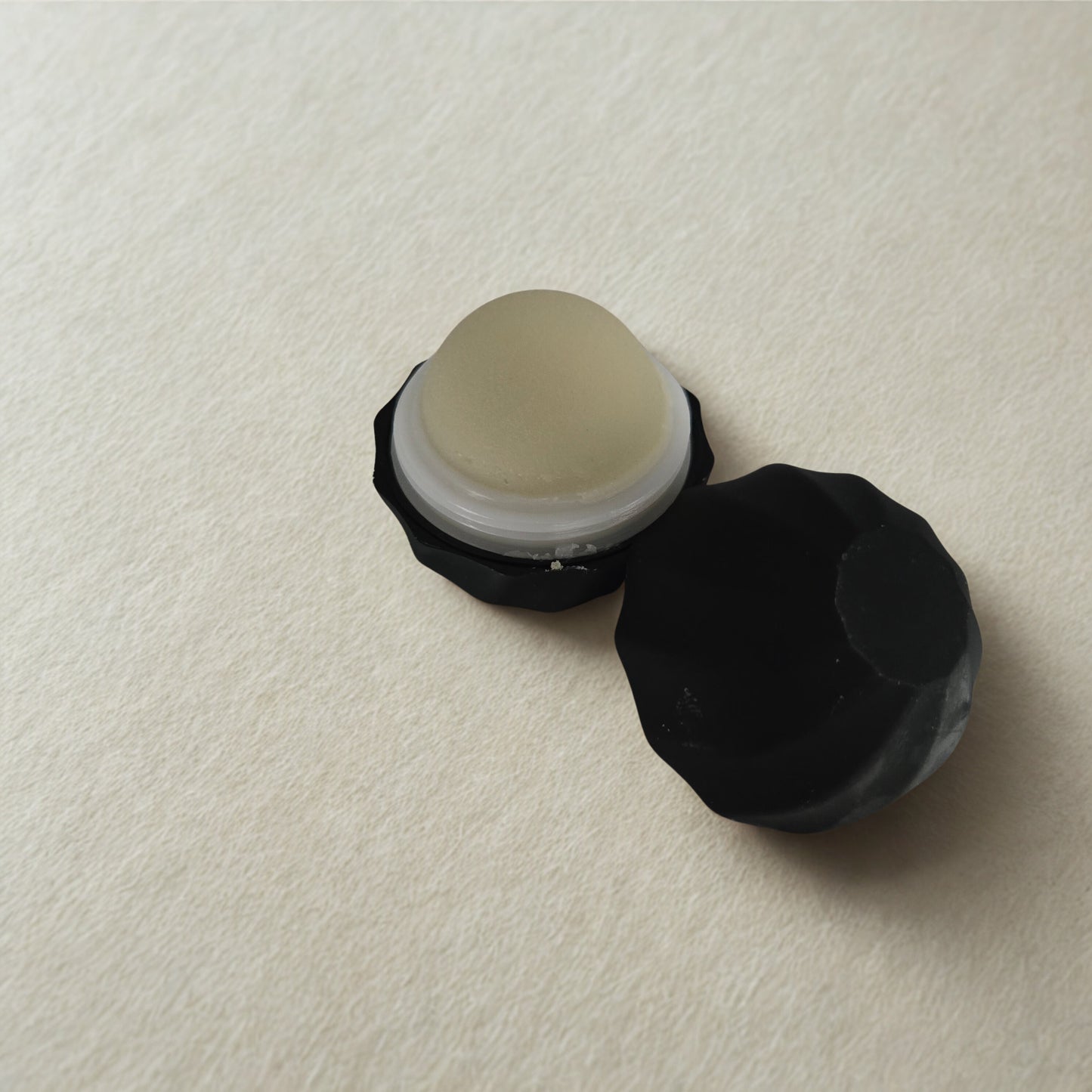 Lip balm moisturizer